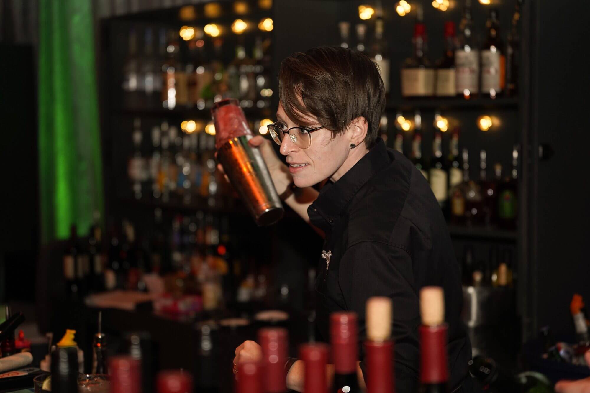 Summerland Catering licensed bar service with cocktails